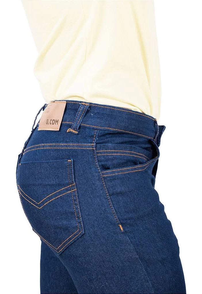 Calça Jeans Masculina Slim Fit Tradicional com Lavagem Escura e Caimento Reto
